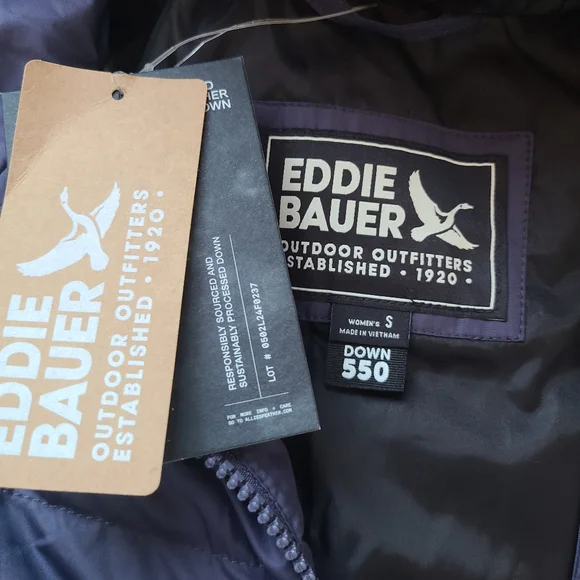 Eddie Bauer Women's Classic Down Vest NWT Size S - Picture 6 of 11